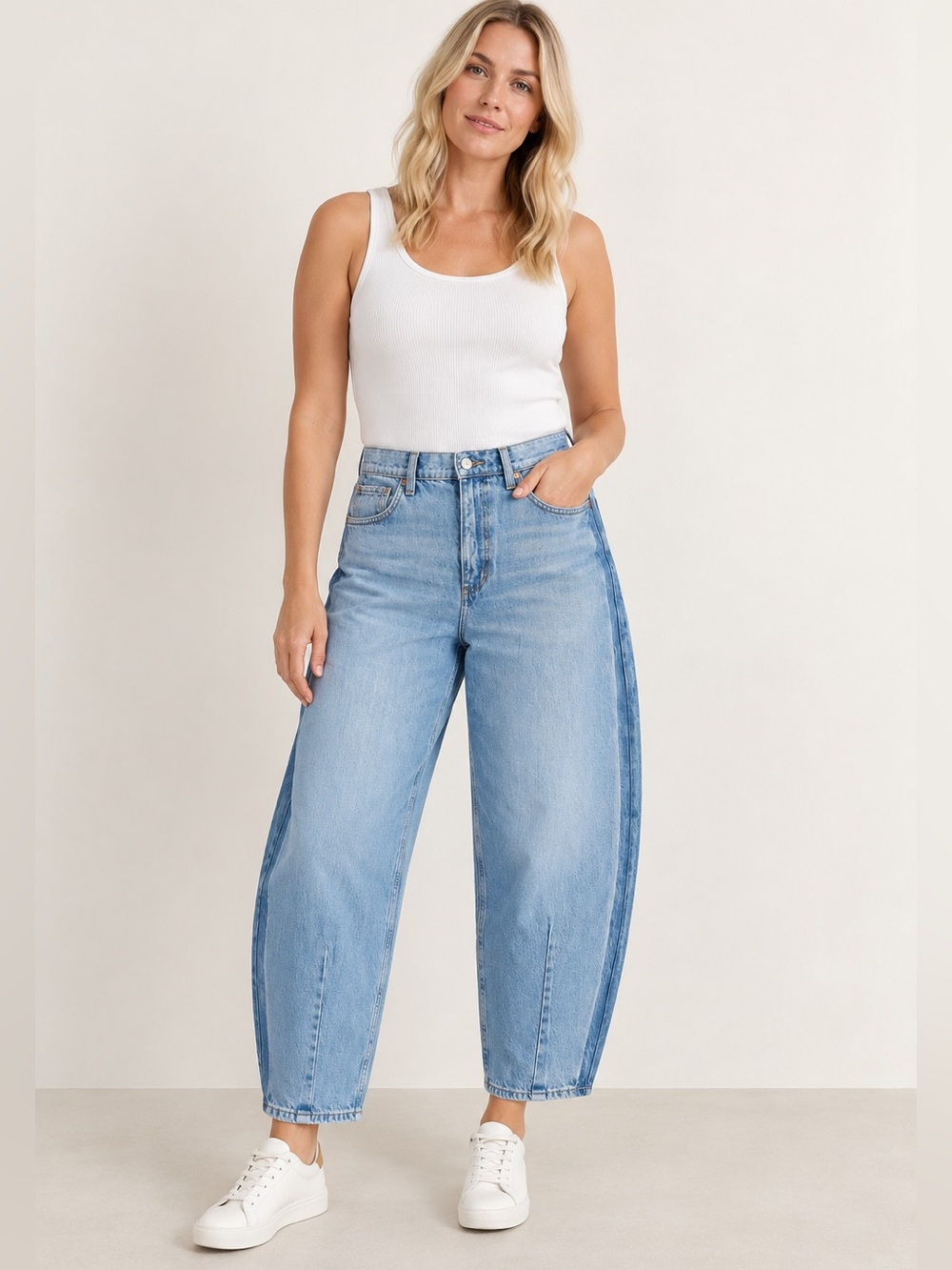 Universal Thread High Rise Easy Barrel Jeans Light Wash Size 12 NWT